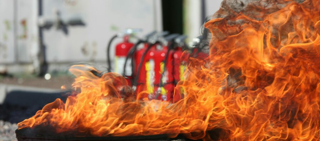 La paille à l'épreuve du feu : reconduction du PV de résistance au feu !